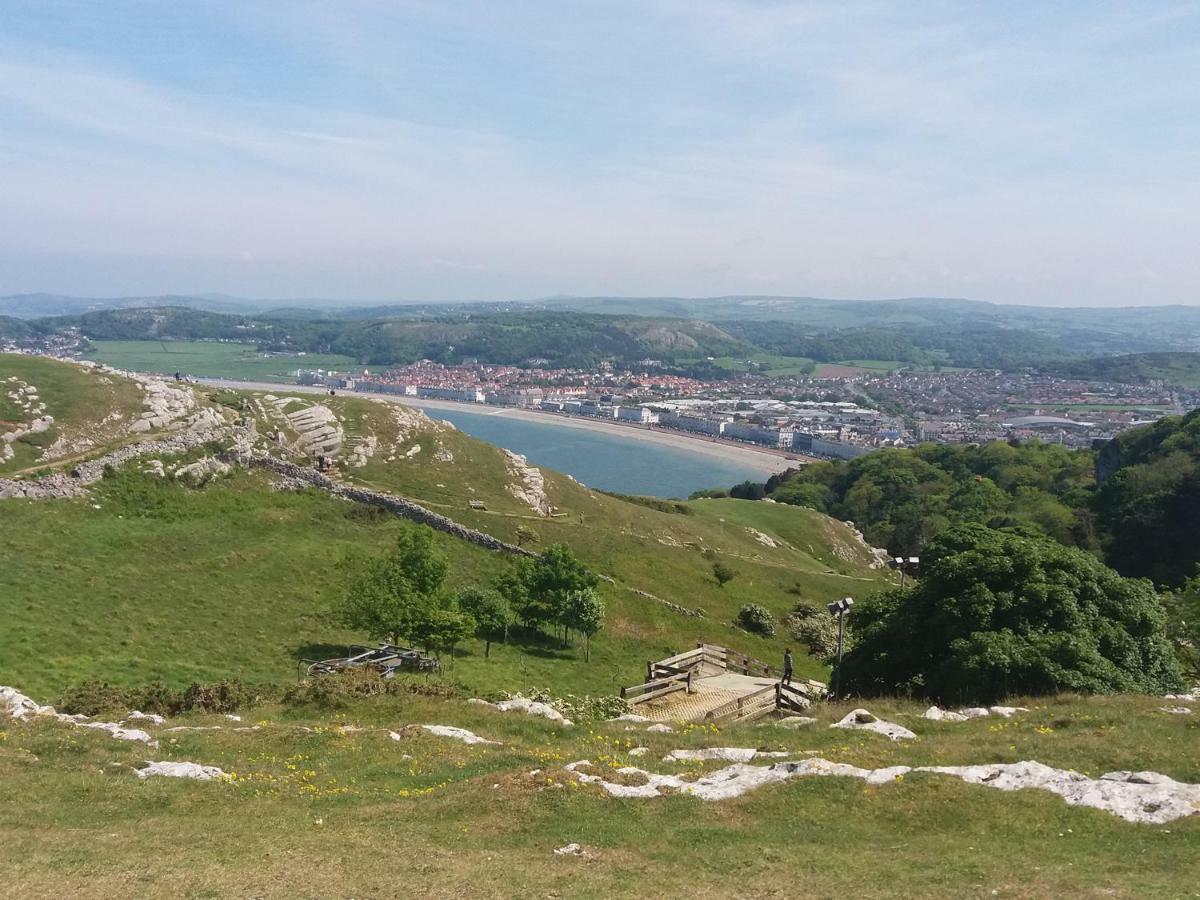 Llewelyn House Lägenhet Llandudno Exteriör bild